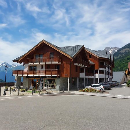 Terresens - Le Saphir Aparthotel Vaujany Bagian luar foto